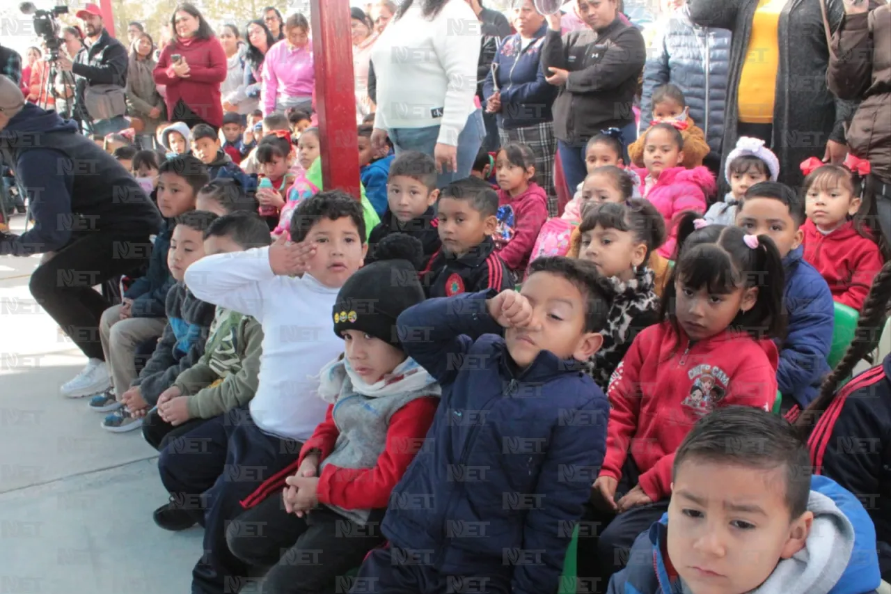 Construyen barda perimetral al jardín de niños Luis L. León