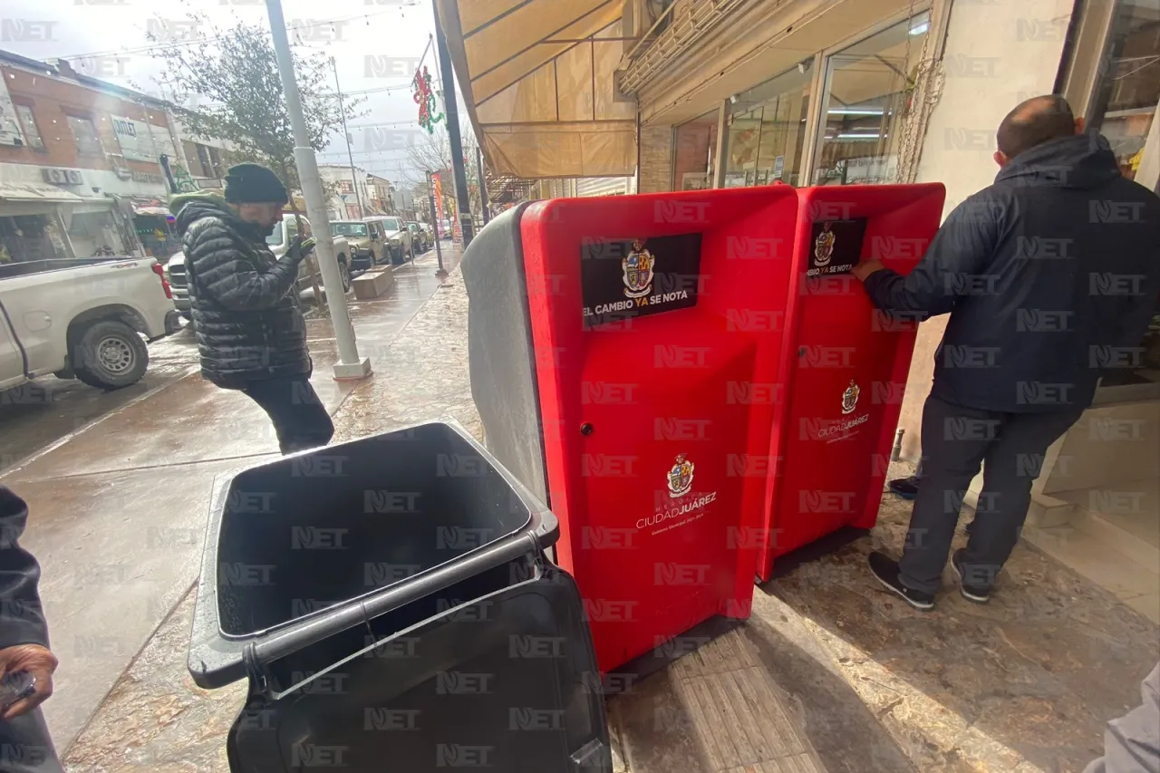 Colocan nuevos contenedores de basura en el Centro de Juárez