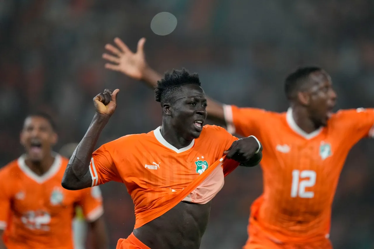 Con gol en el último minuto del tiempo extra, Costa de Marfil avanza a semis
