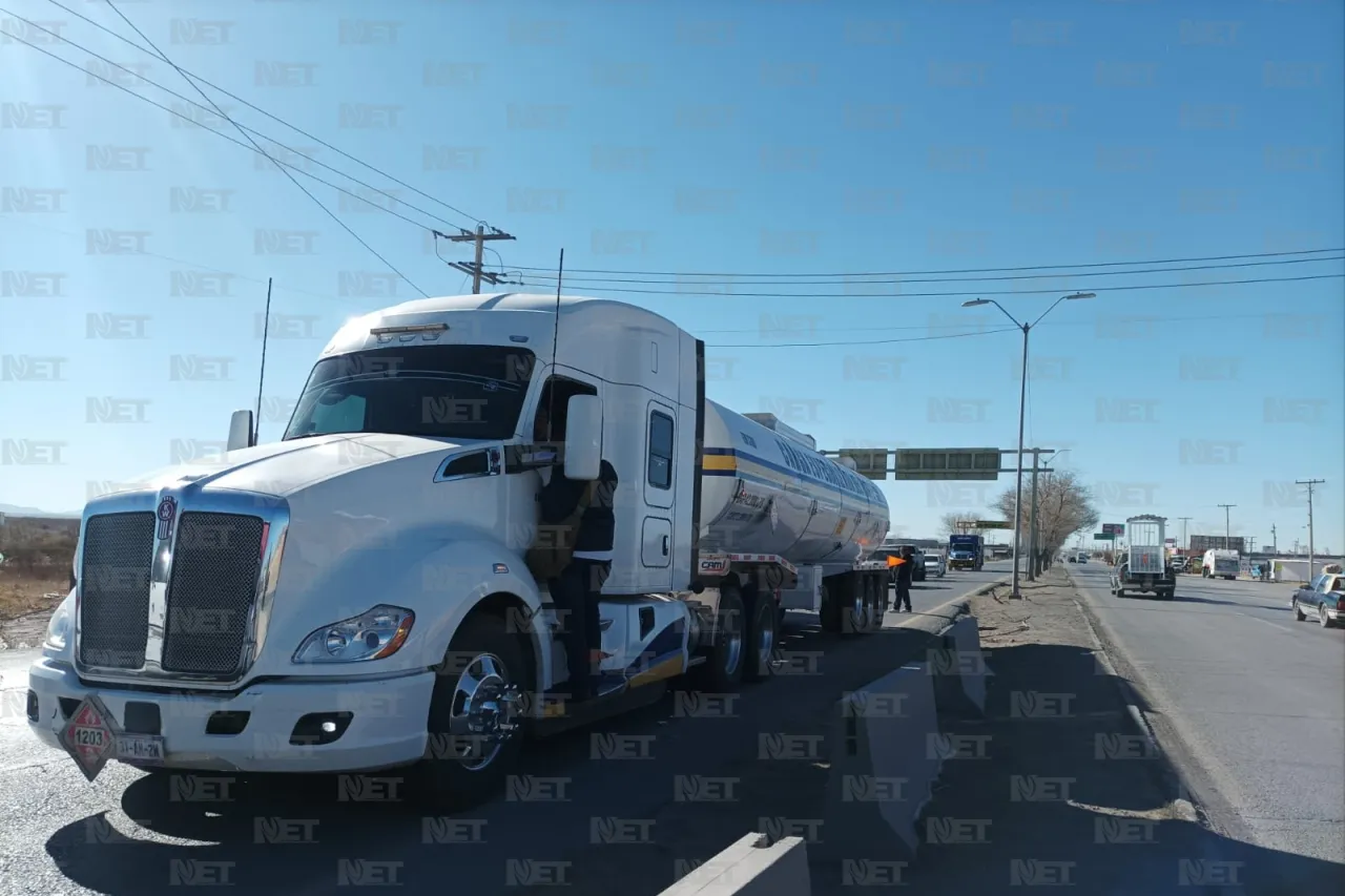 Retiran transportistas el bloqueo de la carretera Panamericana