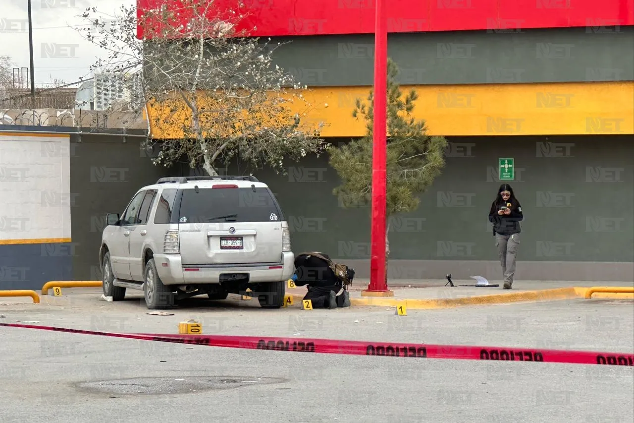 Mujer asesinada afuera de tienda era madre de personas baleadas