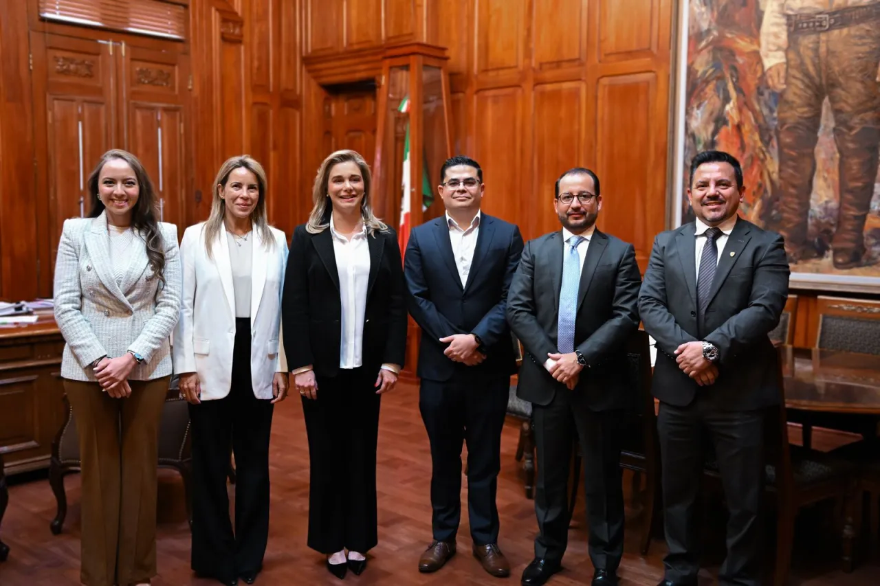 Presenta Maru Campos a nuevos secretarios estatales