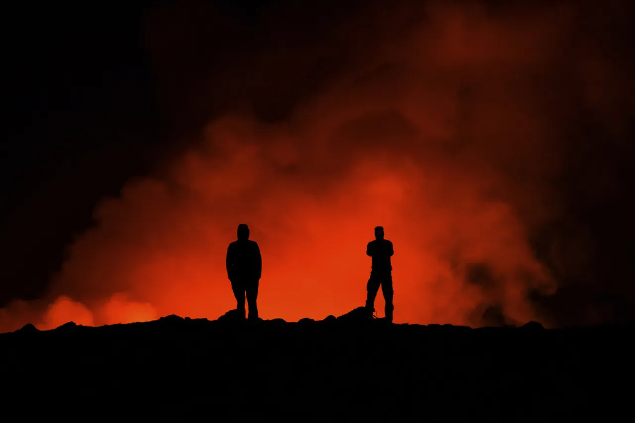 Volcán hace erupción en Islandia por tercera vez desde diciembre