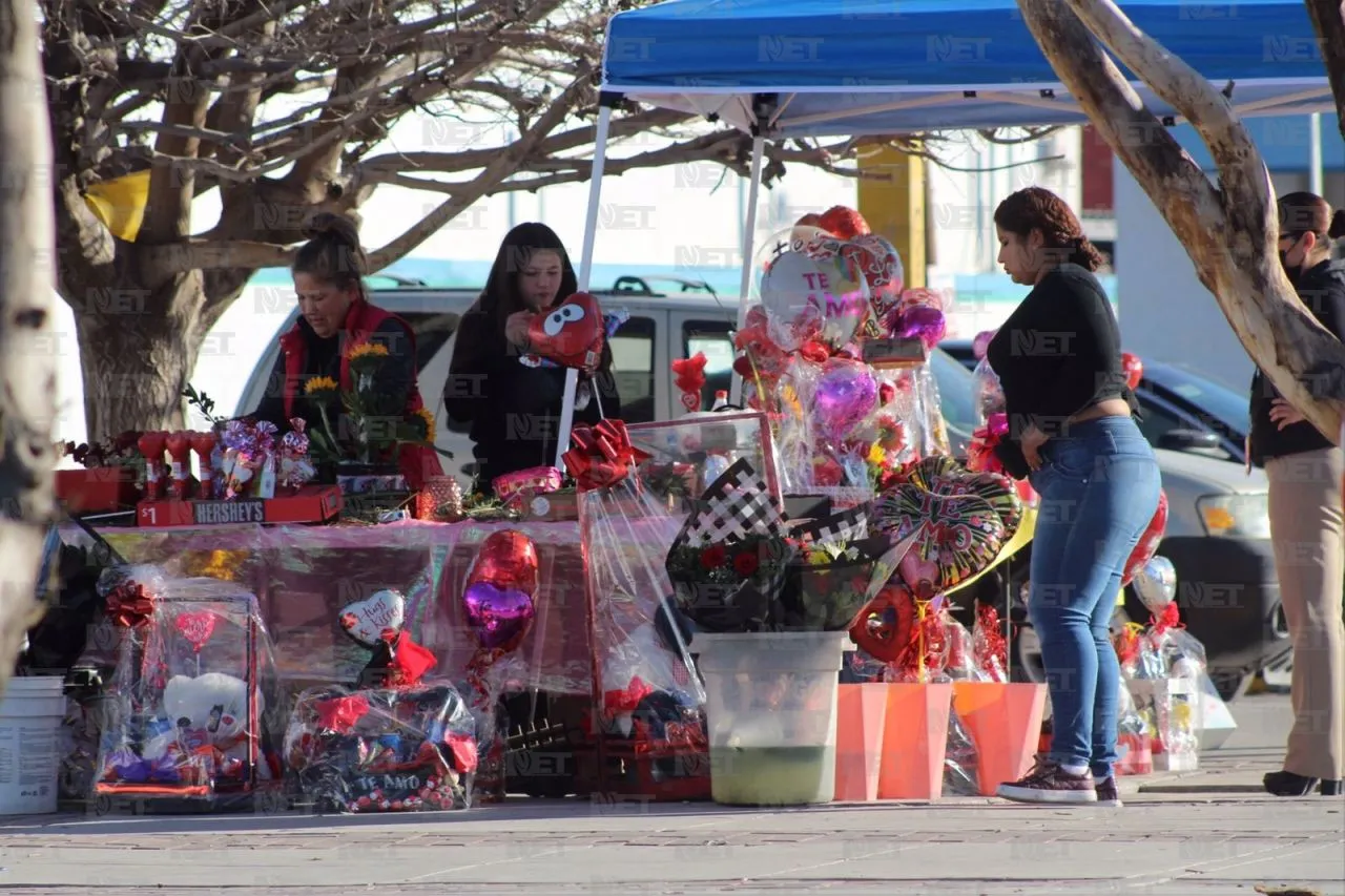 Invitan a comerciantes a sacar permiso para ventas en San Valentín