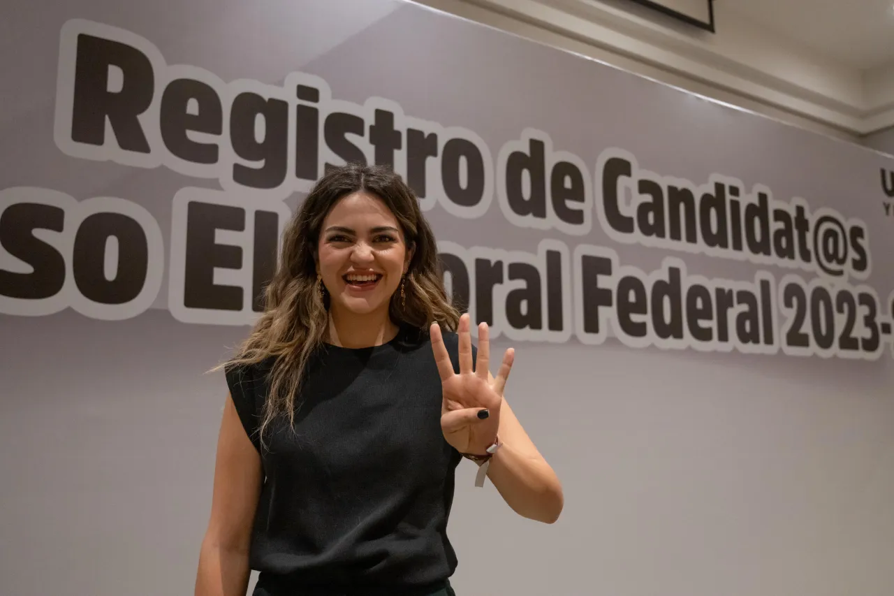Se registra Andrea Chávez como candidata a senadora