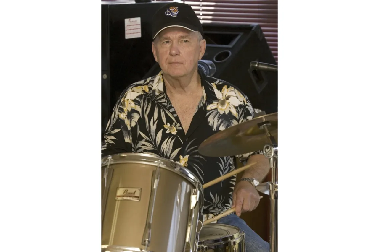 Fallece el baterista Jimmy Van Eaton
