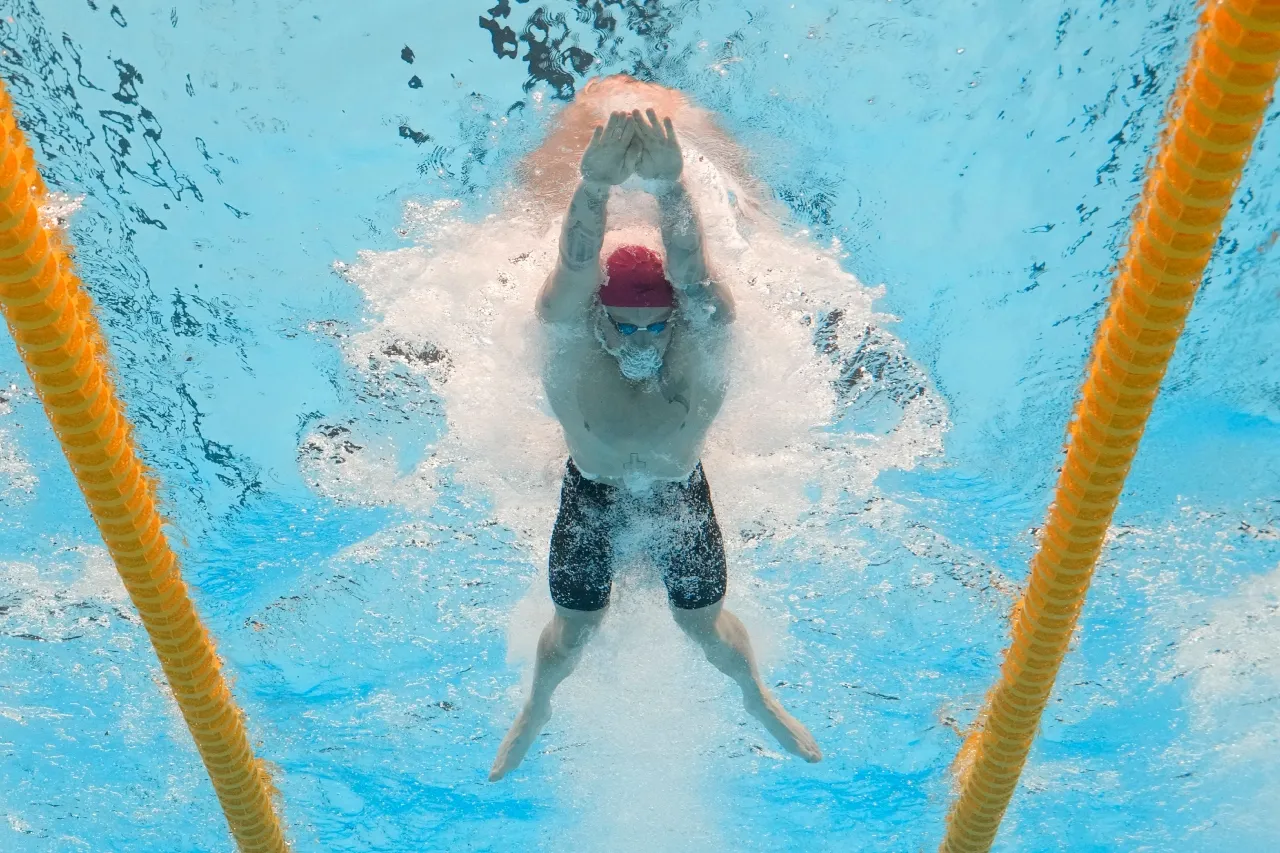Regresa Peaty tras pausa por salud mental con bronce en el Mundial de natación