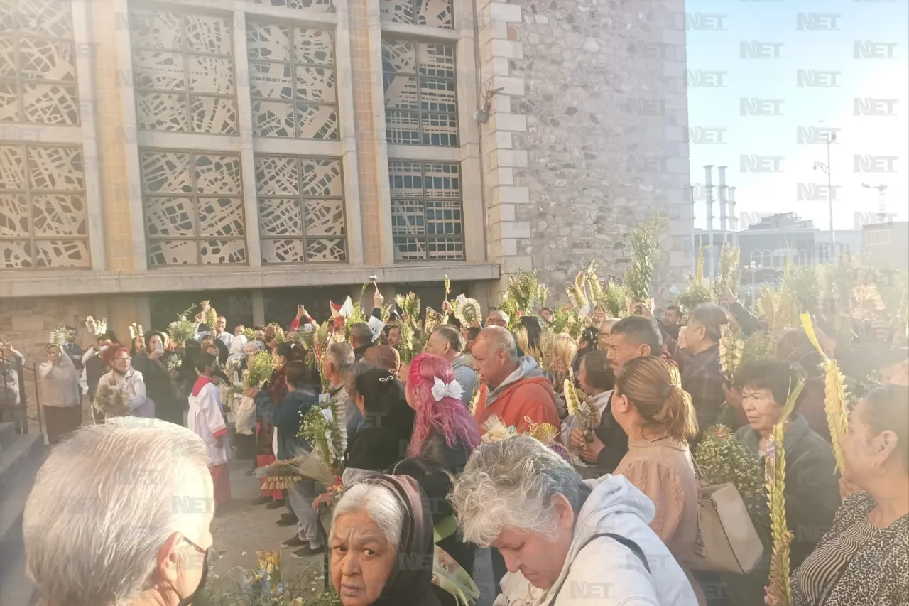 Juarenses muestran su fe en domingo de ramos