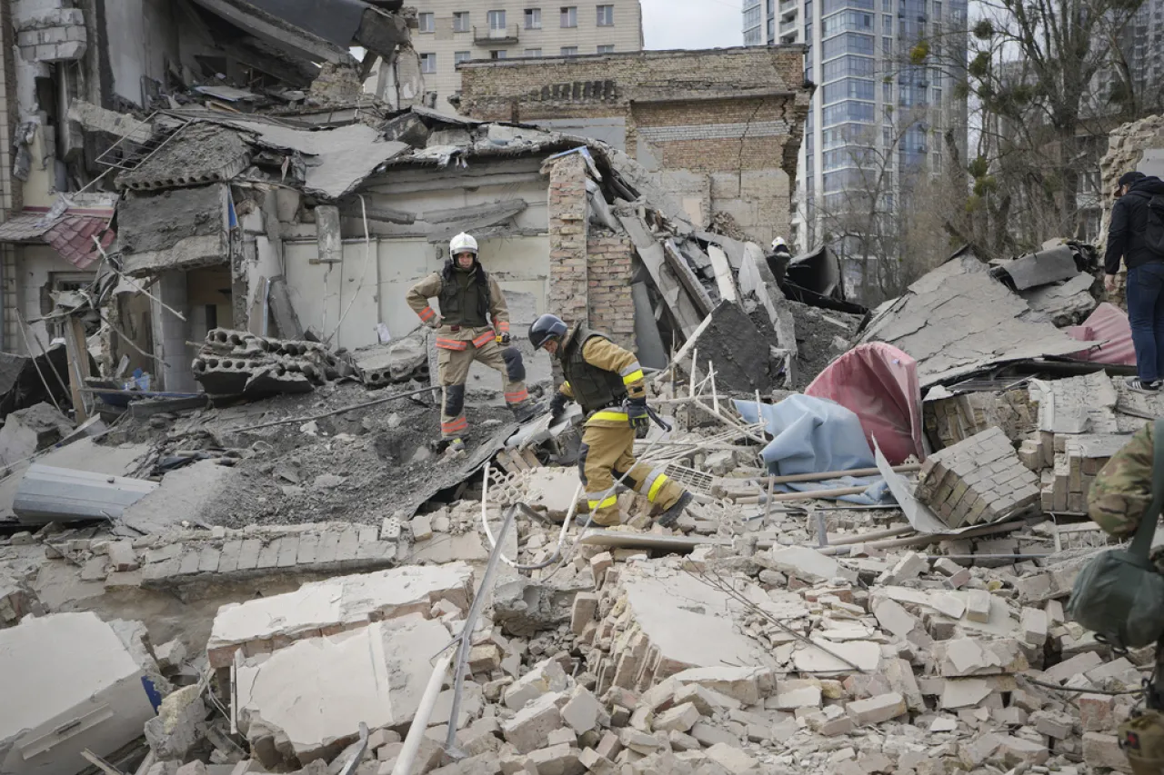 Sufre Kiev su tercer ataque aéreo en 5 días