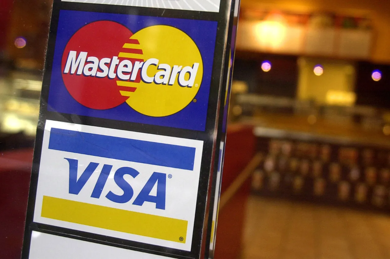 Visa y MasterCard llegan a un acuerdo en tema de comisiones