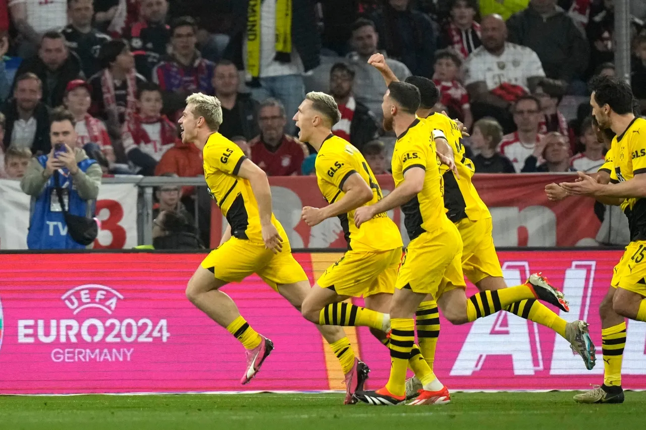 Borussia vence al Bayern y le facilita al Leverkusen el camino al título
