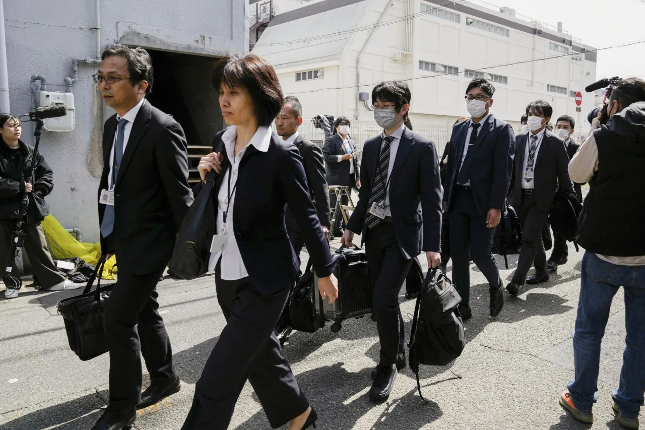 Autoridades japonesas catean 2 fábricas de suplementos de salud