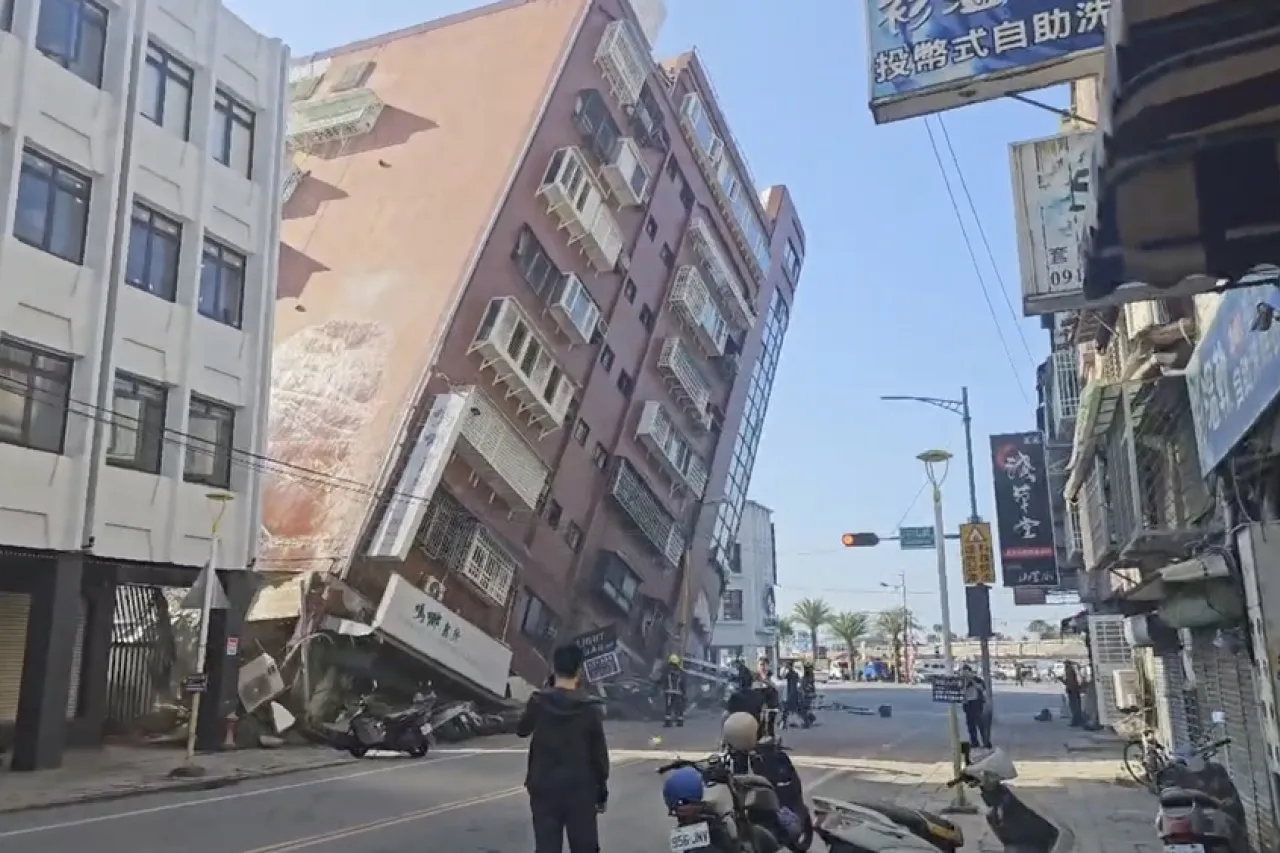 Sube a 9 la cifra de muertos por terremoto en Taiwán