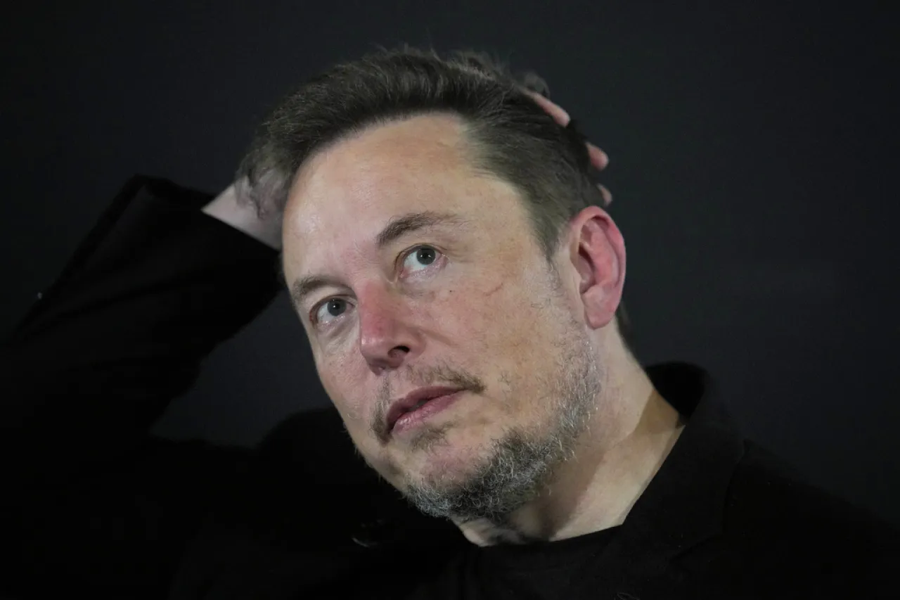 Pospone Elon Musk gigafactory de Tesla en México