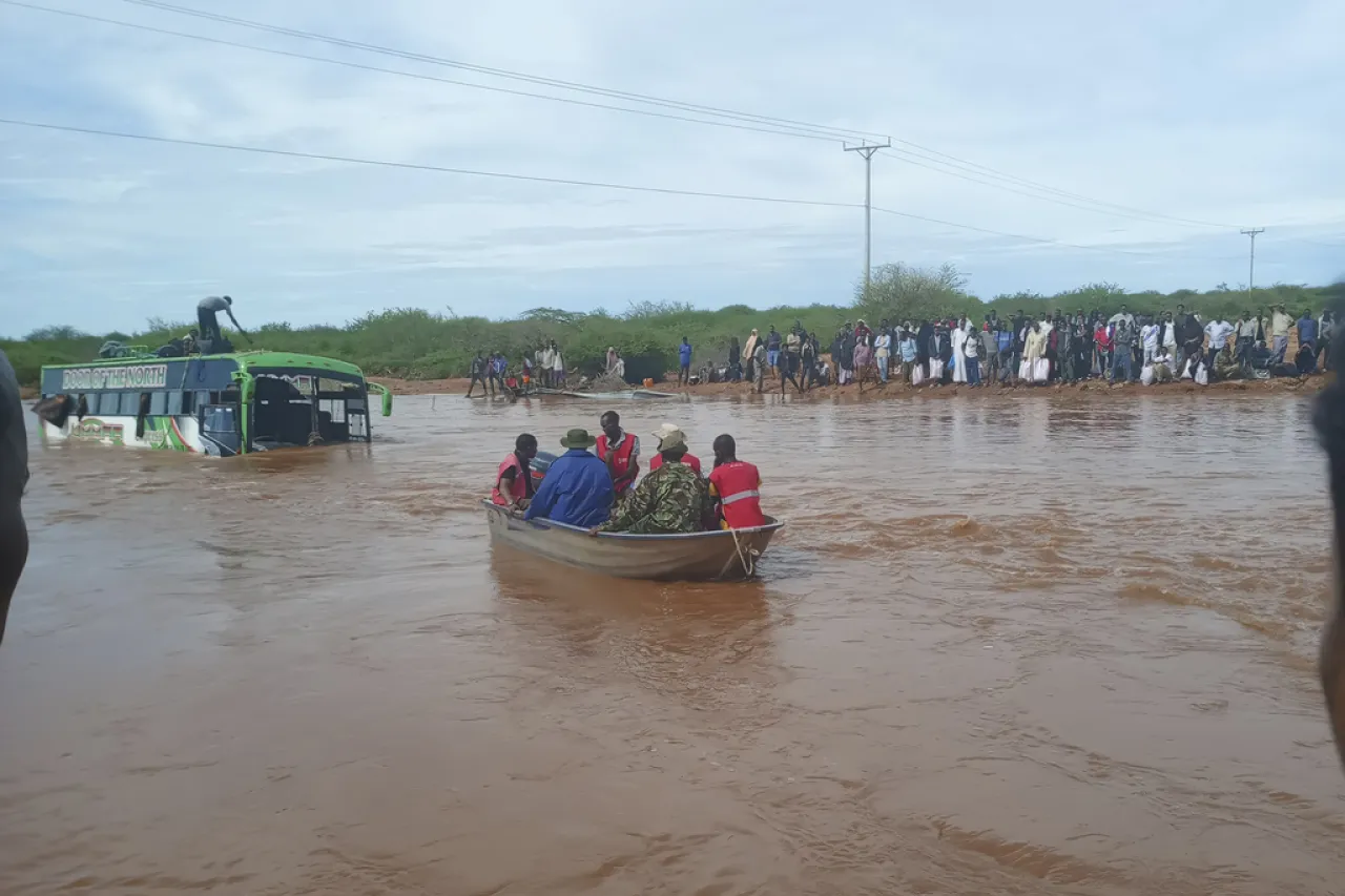 Inundaciones en Kenia dejan al menos 13 muertos