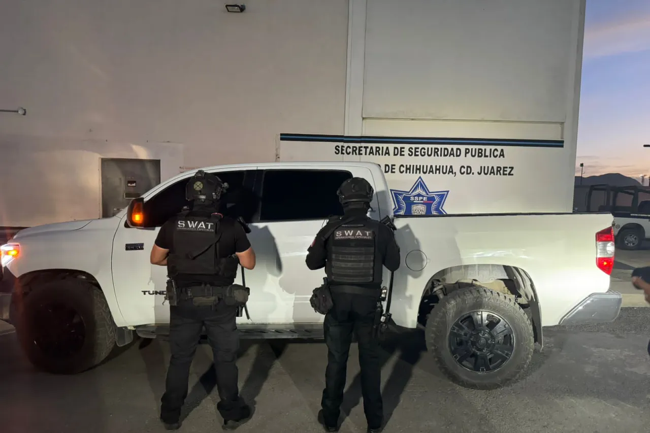 Se hacían pasar por escoltas en Juárez; portaban armas falsas