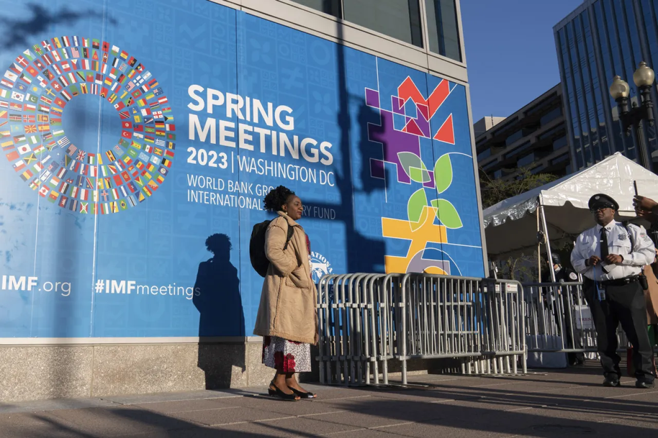 El FMI mejora su previsión para la economía mundial