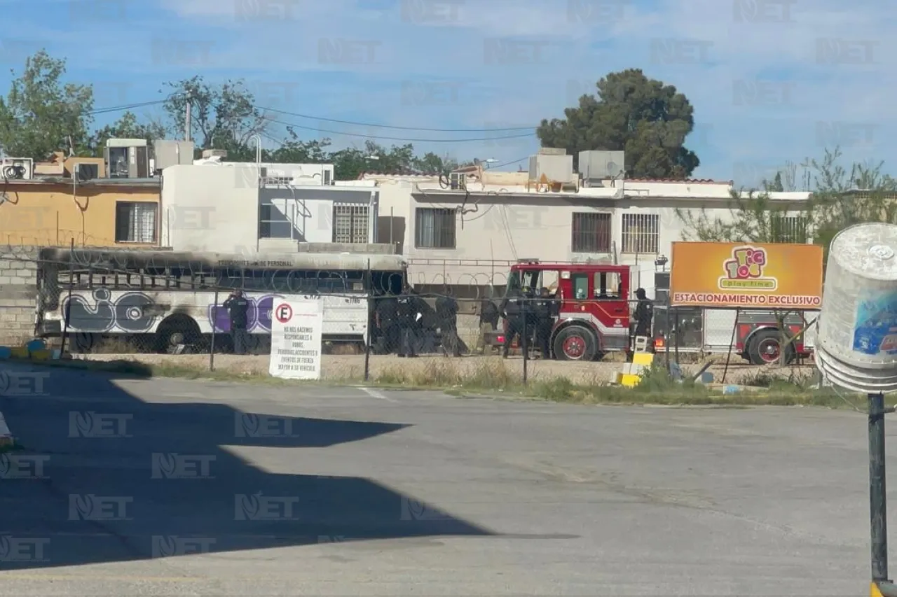 Vagabundos incendian camión utilizado como refugio en Juárez