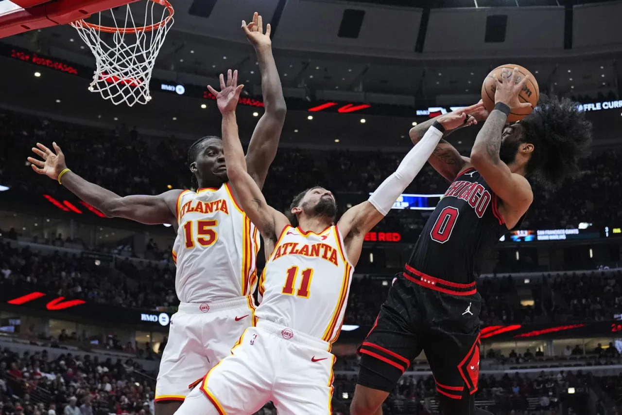 Bulls doblegan a Hawks y enfrentarán a Heat
