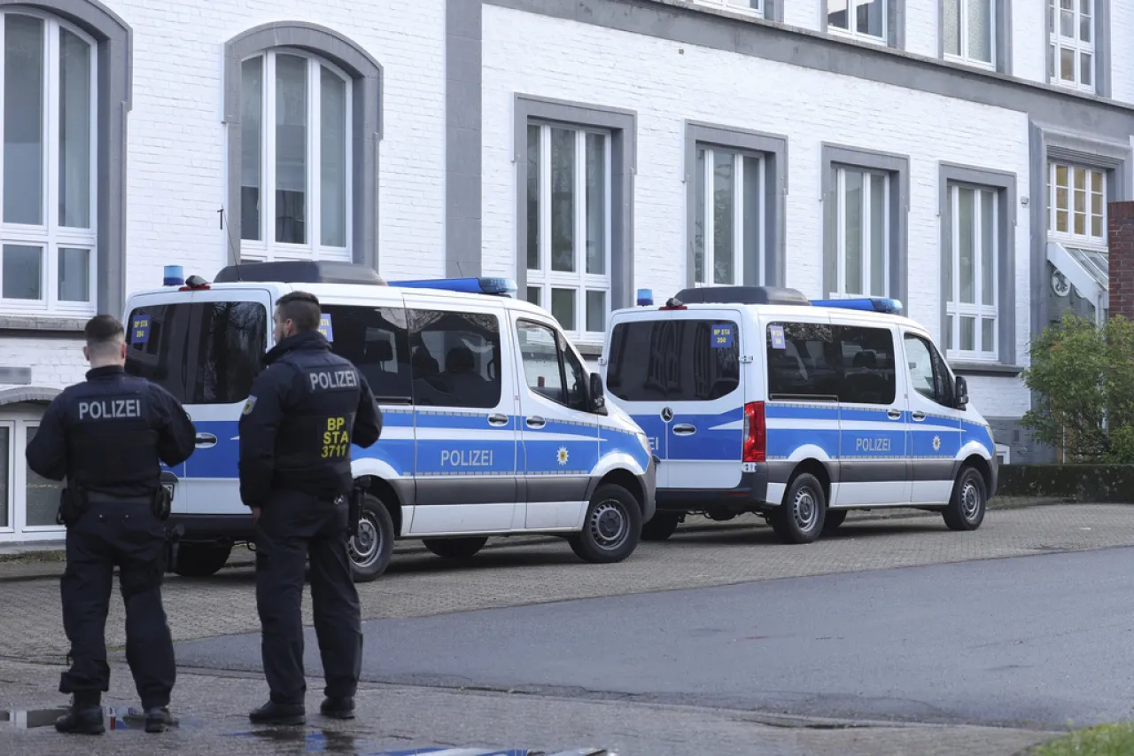 Realiza Policía alemana redada vs red de contrabando de personas