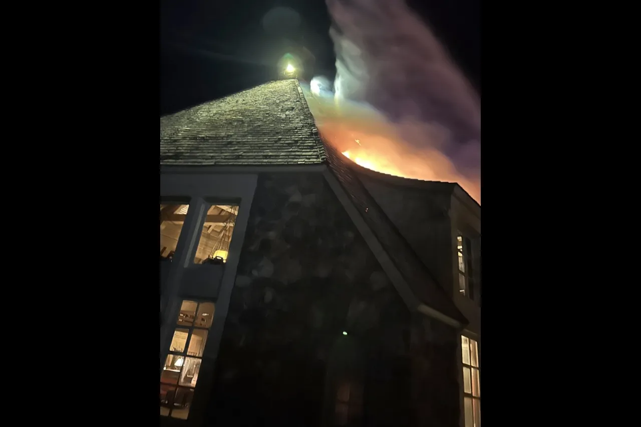 Hotel que aparece en 'El Resplandor' reabrirá tras incendio