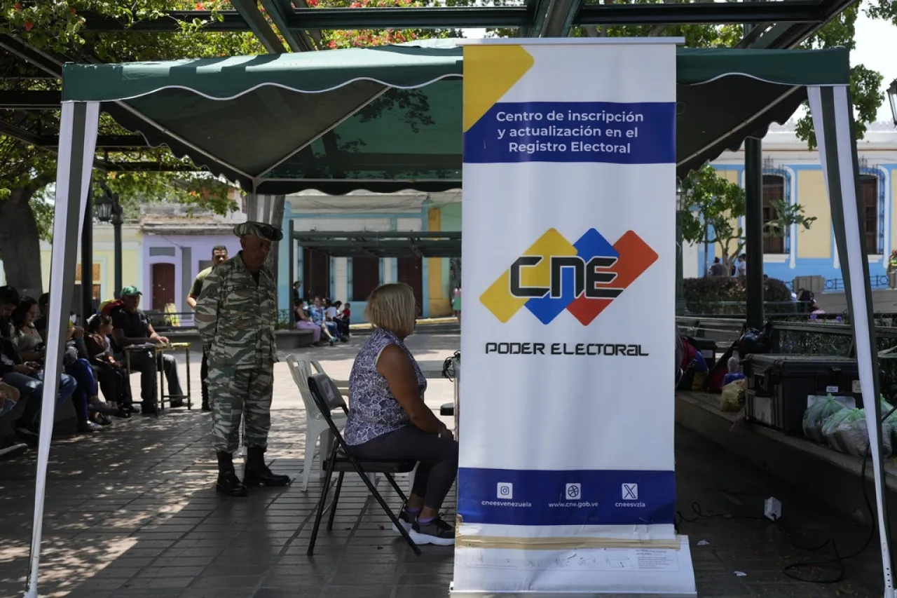 Candidato  opositor se compromete a transición política en Venezuela