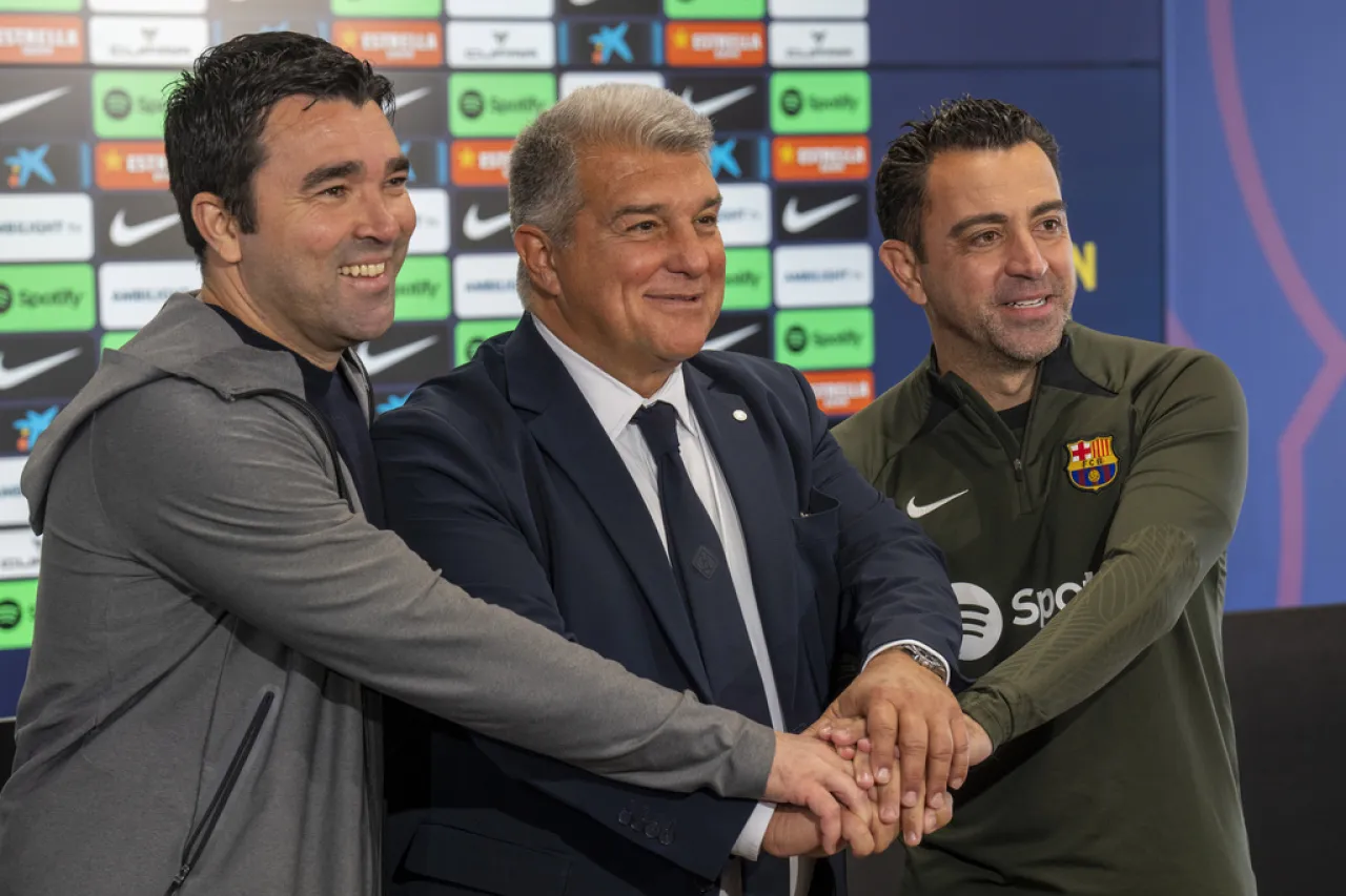 Xavi explica qué lo convenció de seguir como técnico del Barcelona