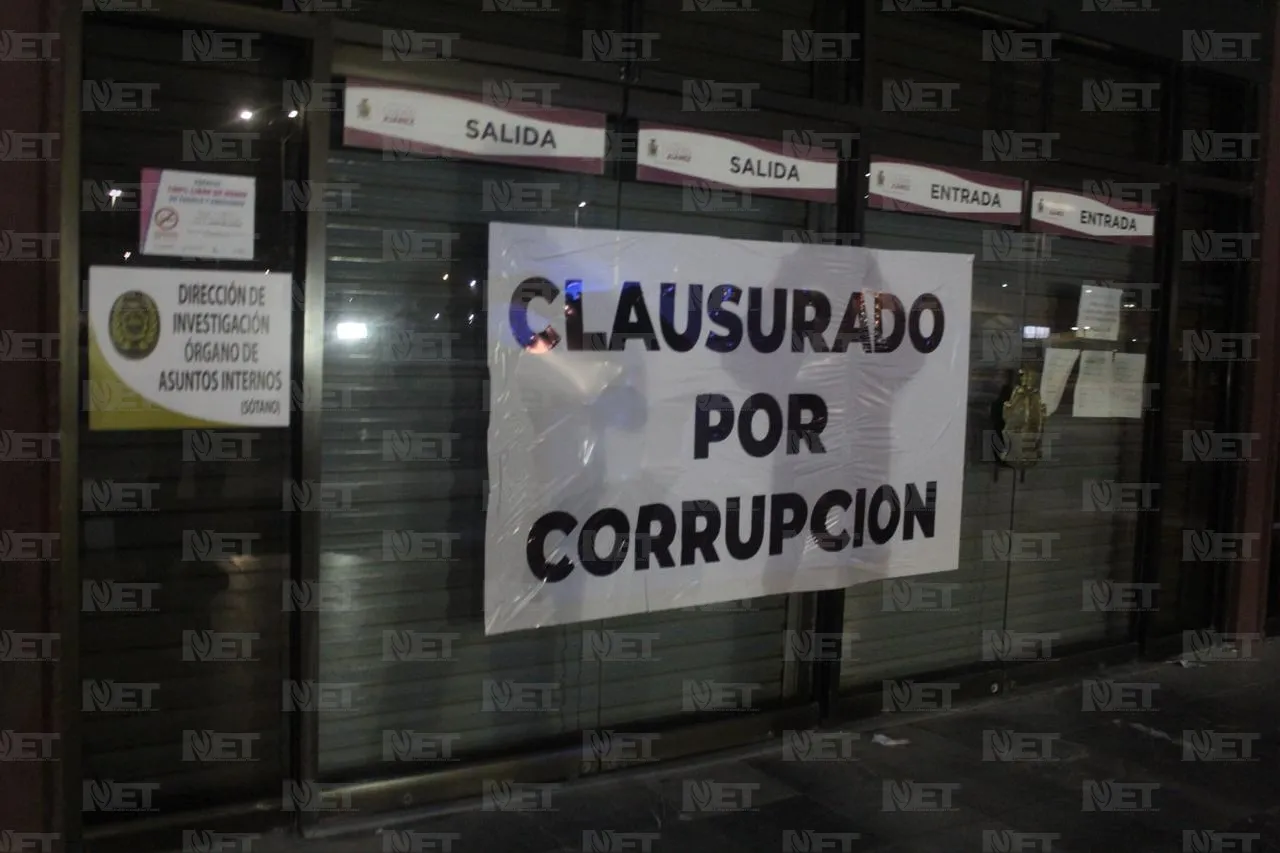 Rogelio Loya clausura simbólicamente la Presidencia Municipal de Juárez