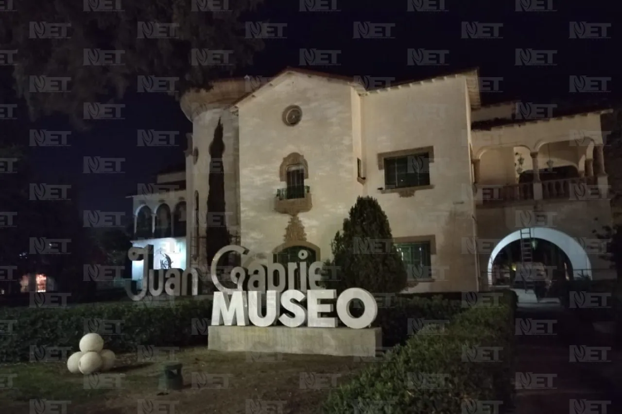 Instalan letras monumentales en el Museo Juan Gabriel