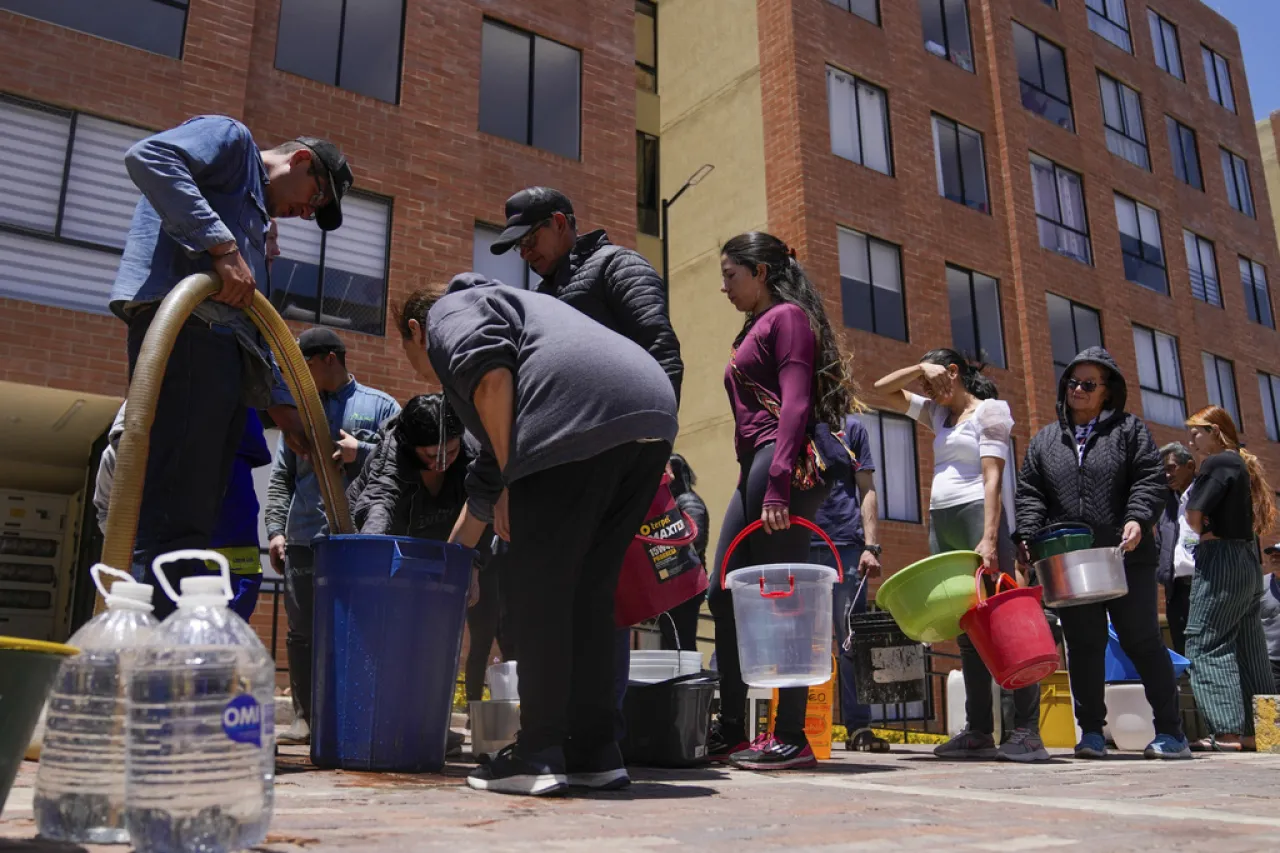 Bogotá mantiene racionamiento de agua