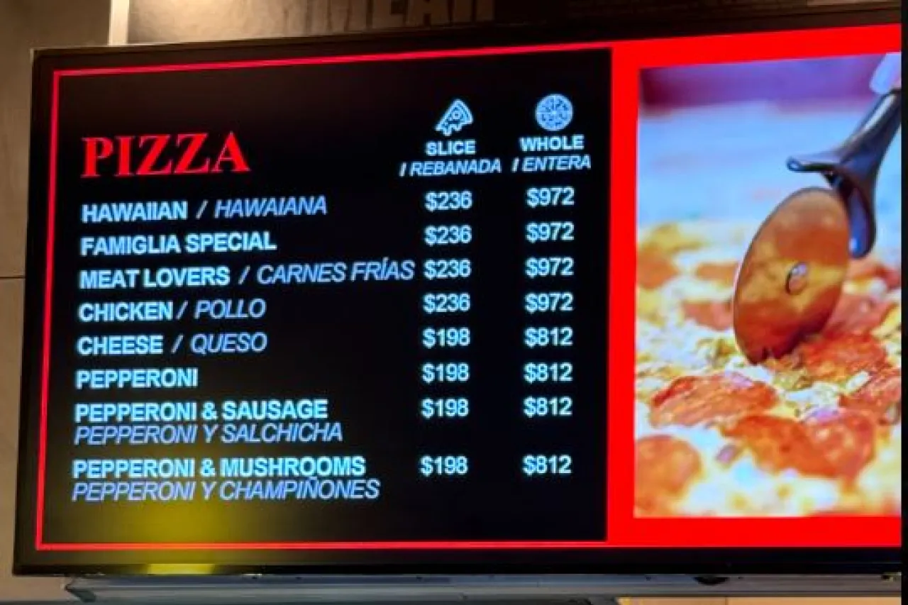 Venden pizzas en casi mil pesos en aeropuerto de Cancún