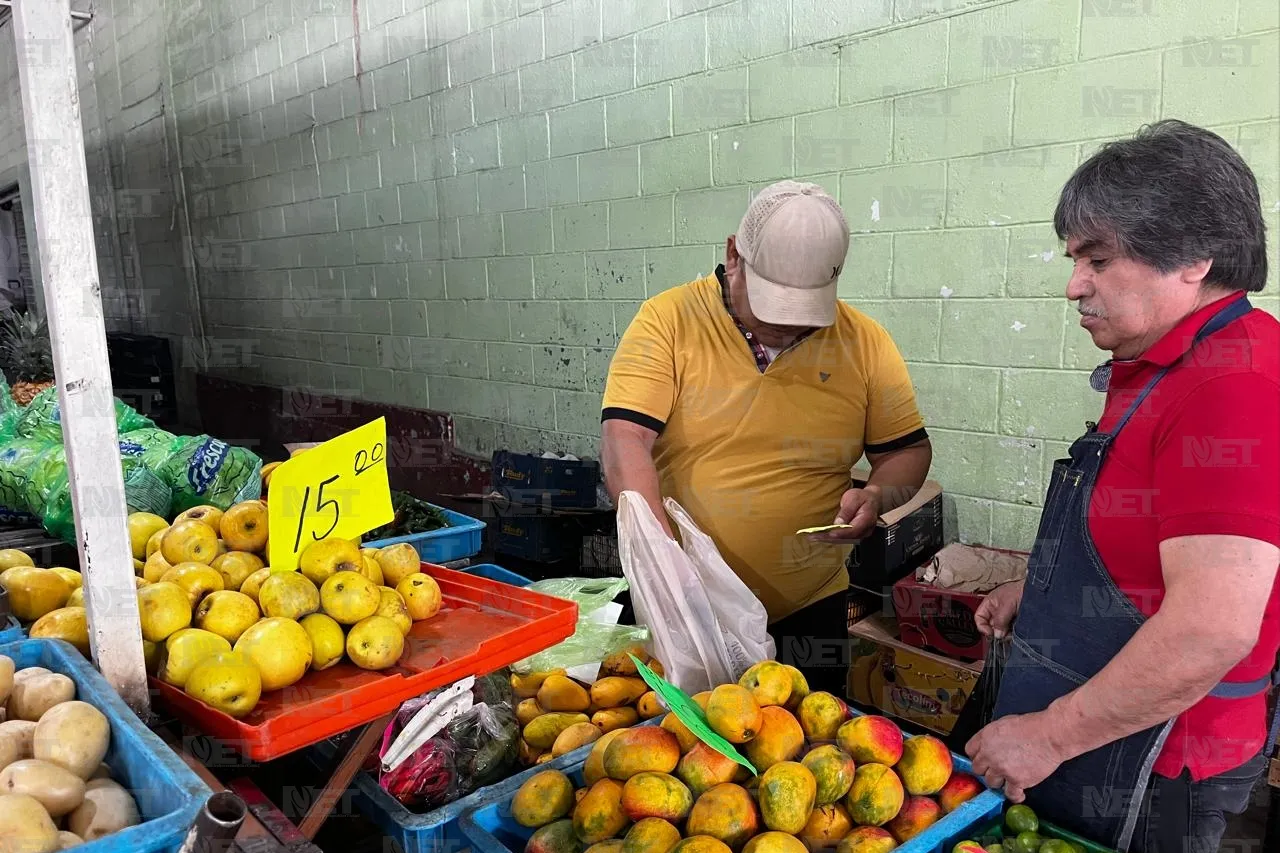Regresan chihuahuenses a mercados populares