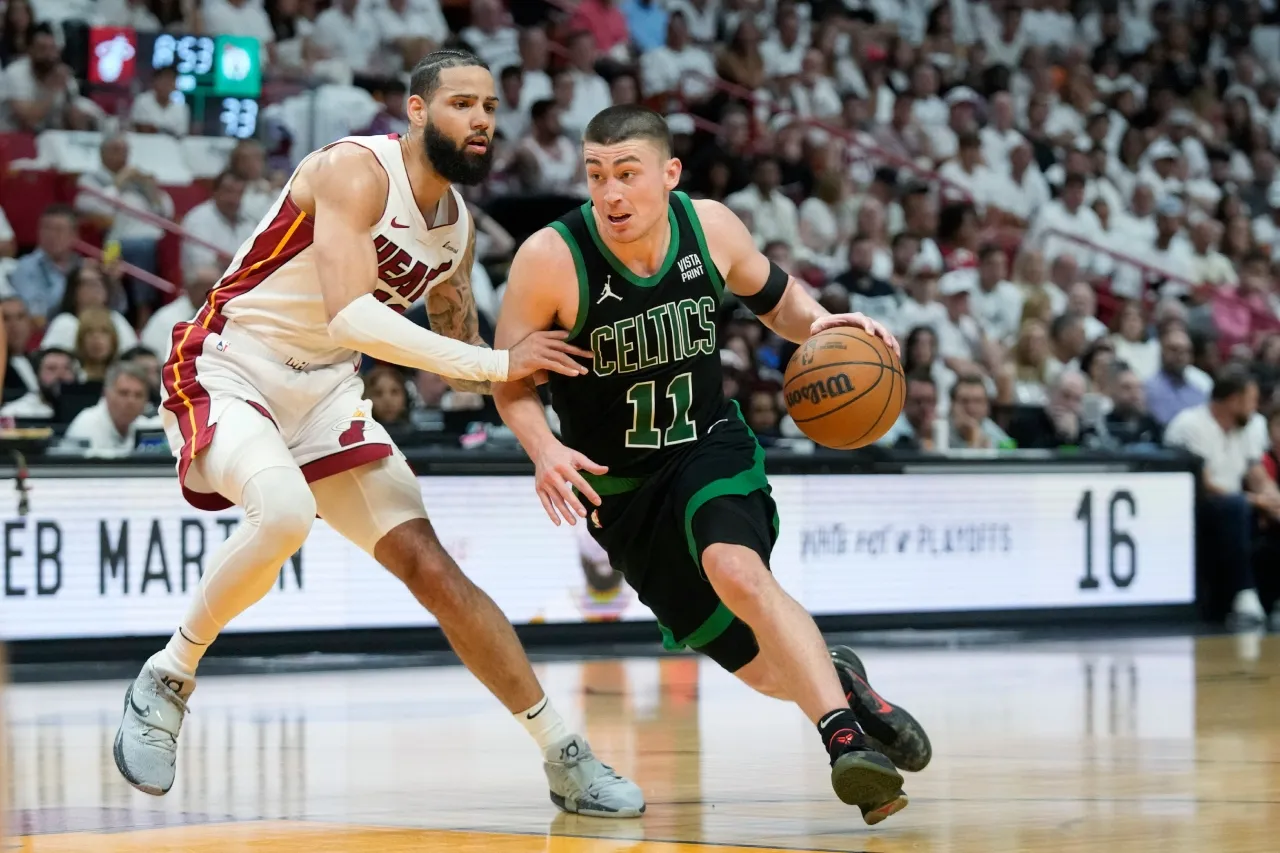 Celtics se recupera y toma ventaja en la serie ante el Heat