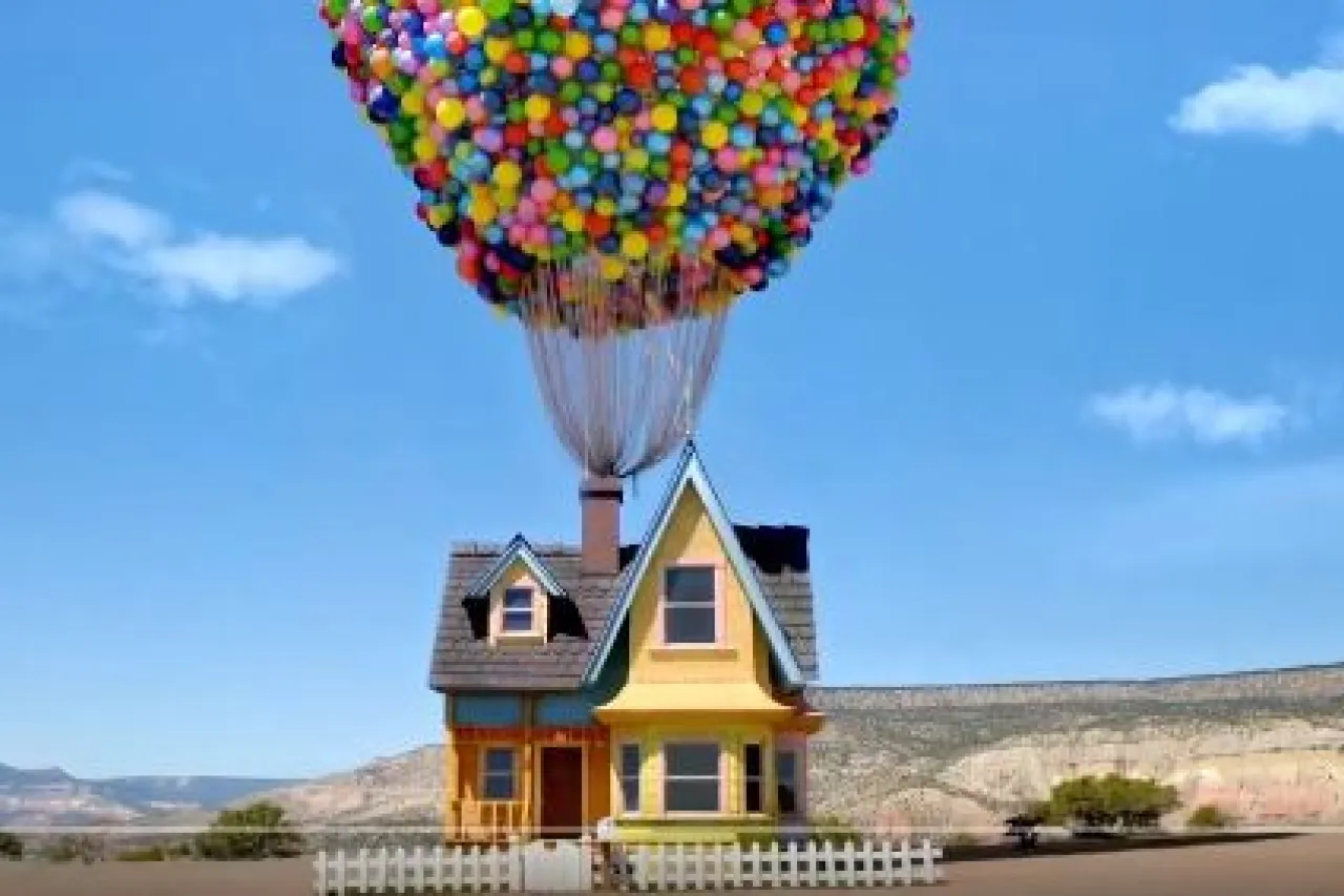 ¡Una aventura de altura! Airbnb recrea la casa de 'Up'