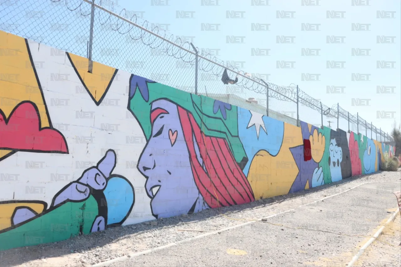 Inauguran mega mural en barda perimetral del aeropuerto