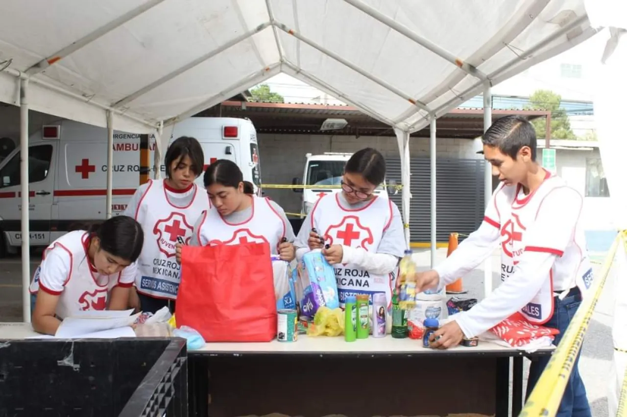 Celebran día de la Cruz Roja con capacitaciones de primeros auxilios
