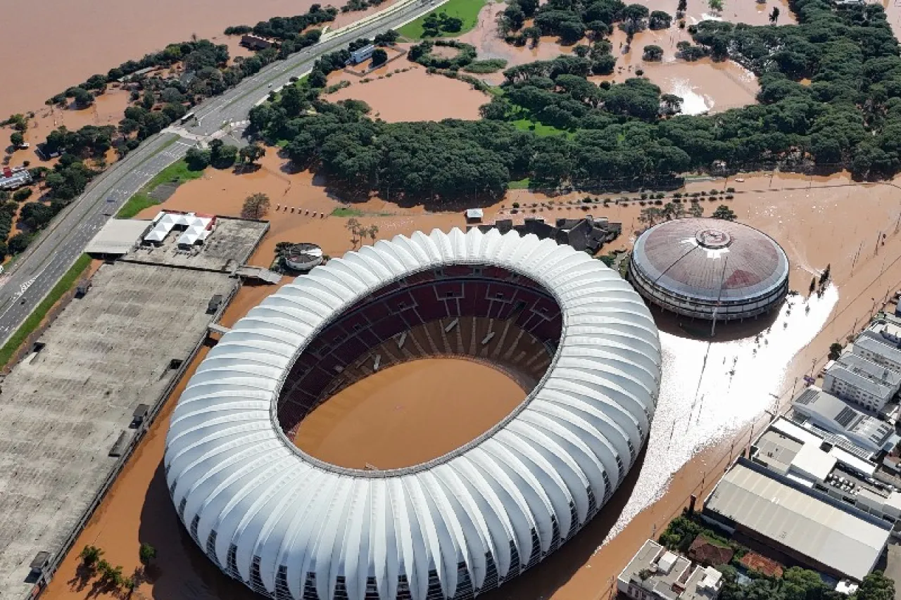 Suspenden futbol en Brasil por inundaciones