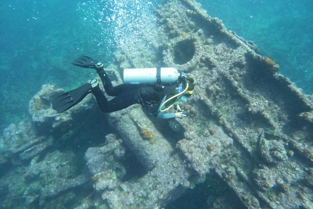 Se sumergen arqueólogos en busca de embarcaciones hundidas en Baja California