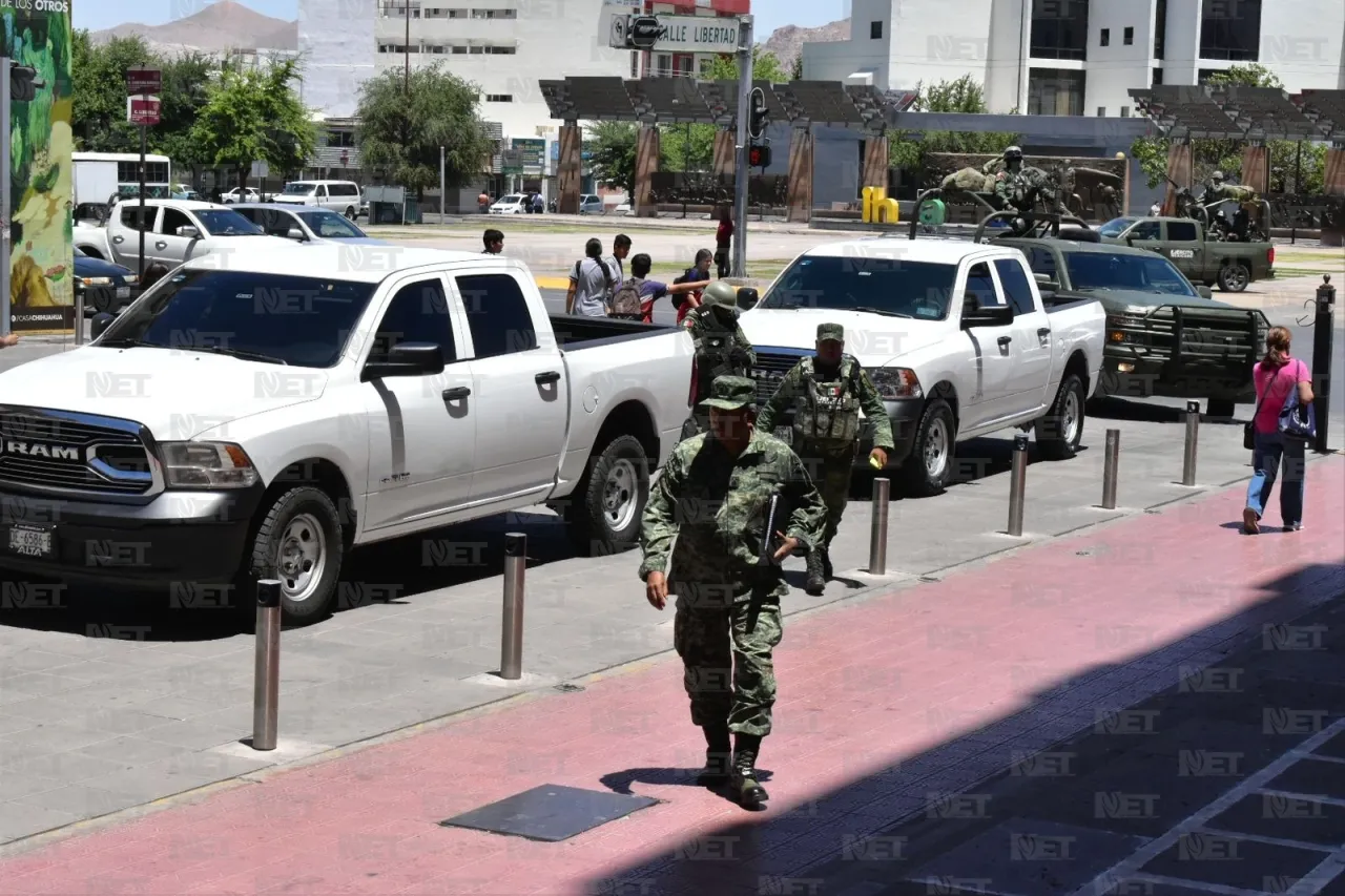 Reúne Maru Campos a mandos militares en Palacio de Gobierno