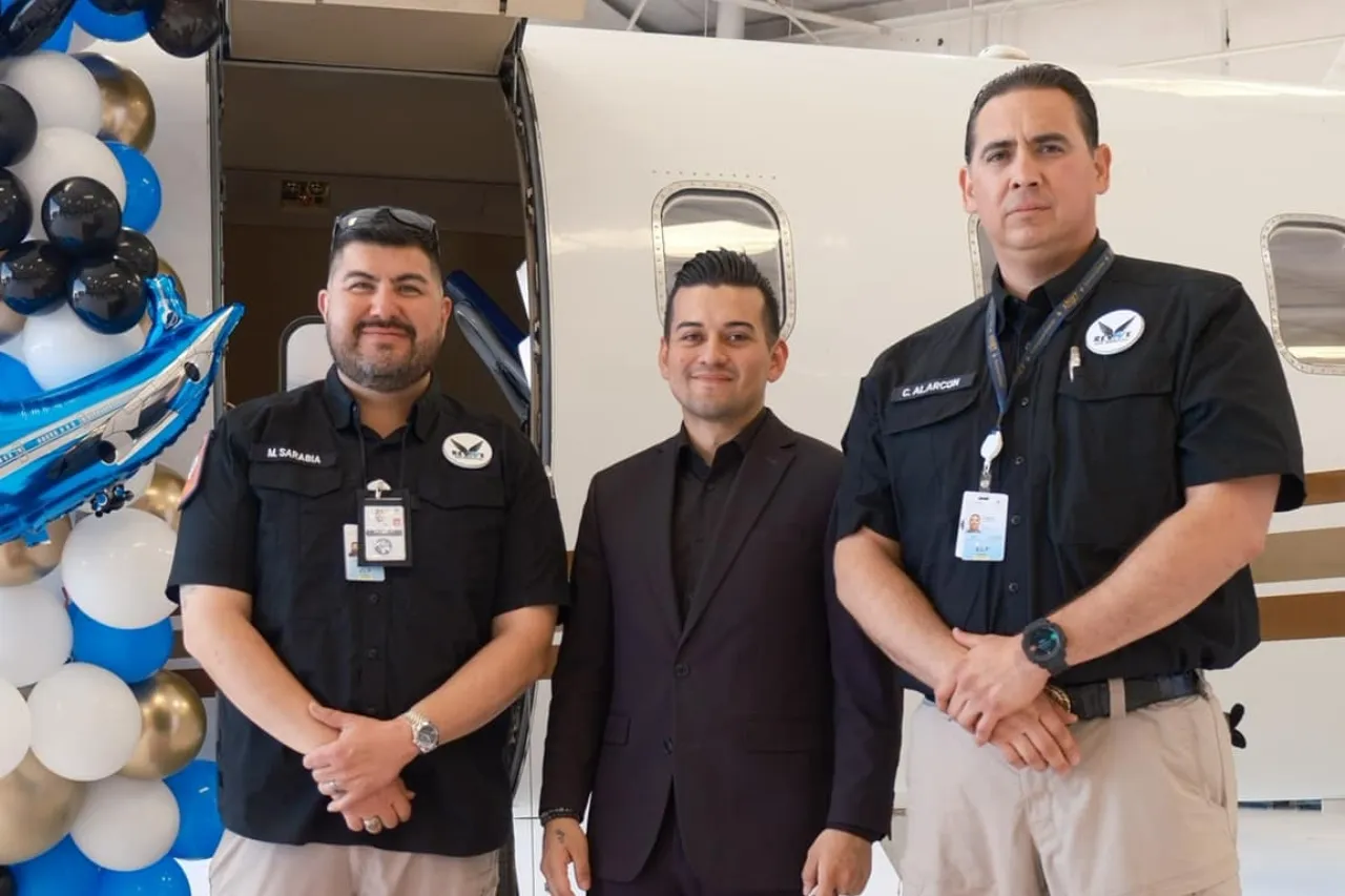 Presentan nueva ambulancia aérea en El Paso
