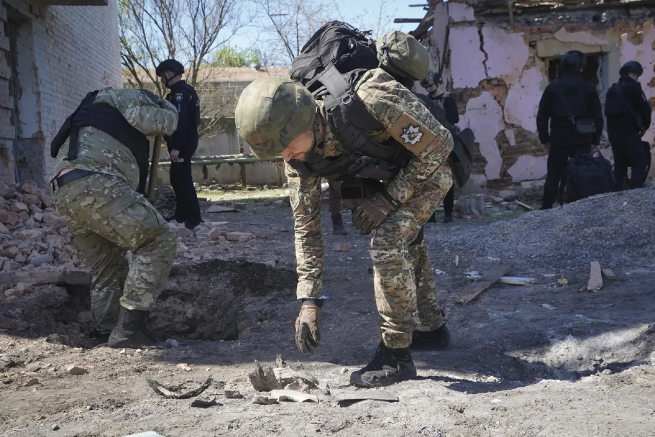 Lanza Rusia ataque contra defensas de Ucrania