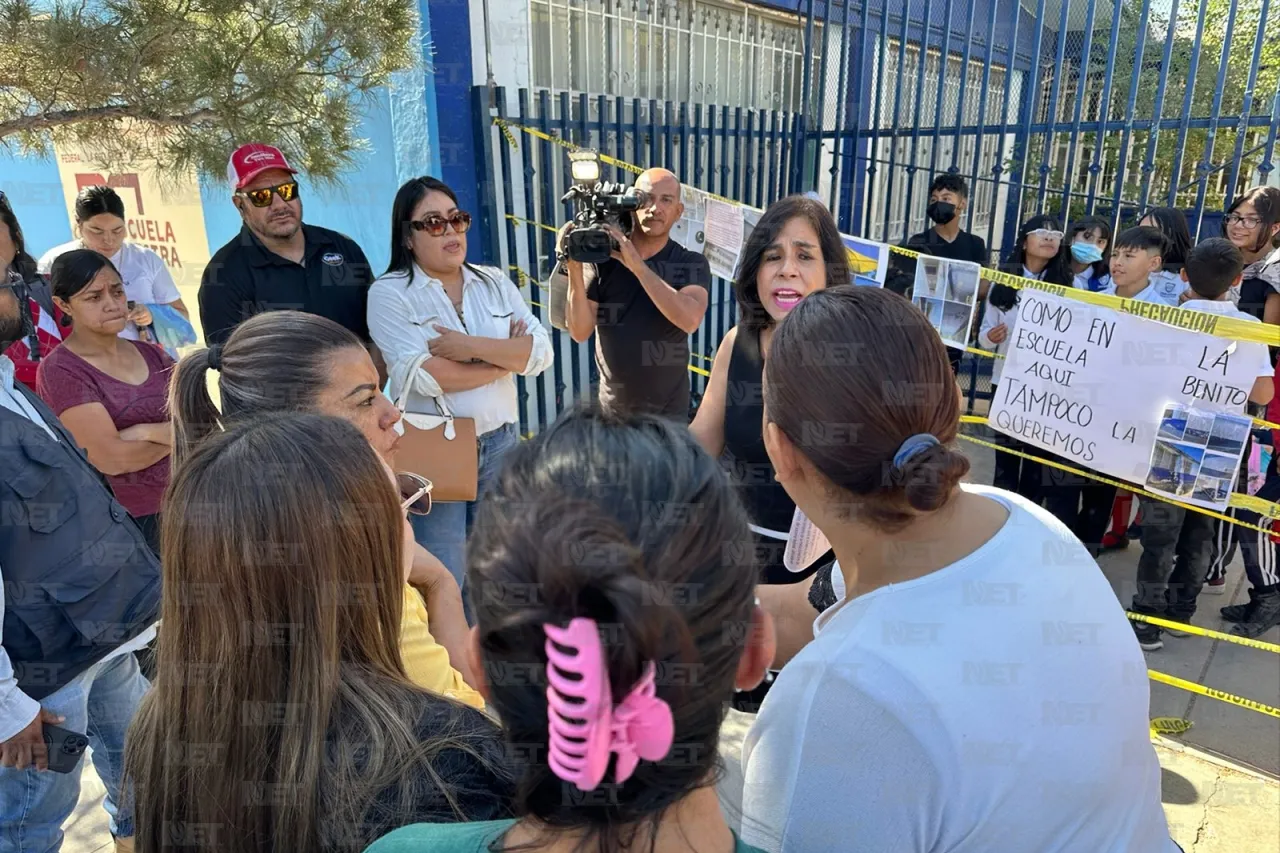 Protestan padres de familia de escuela primaria por malas condiciones