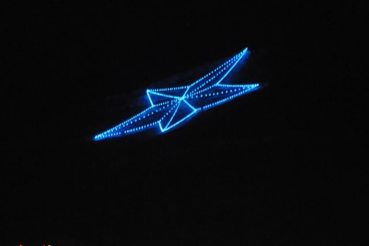 Iluminan de azul la Estrella de El Paso por la Semana Nacional de la Policía