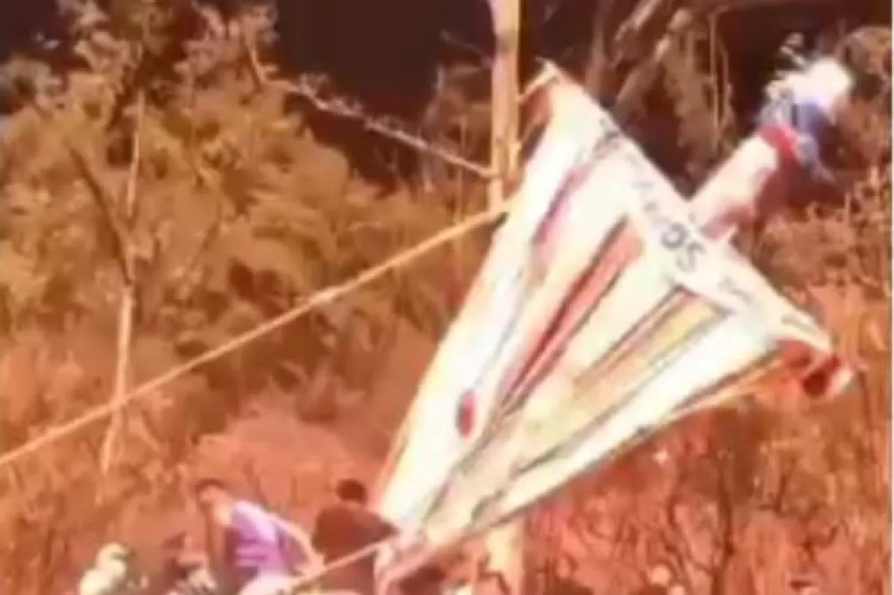 Cruz de dos metros cae y aplasta a pobladores en Xochimilco