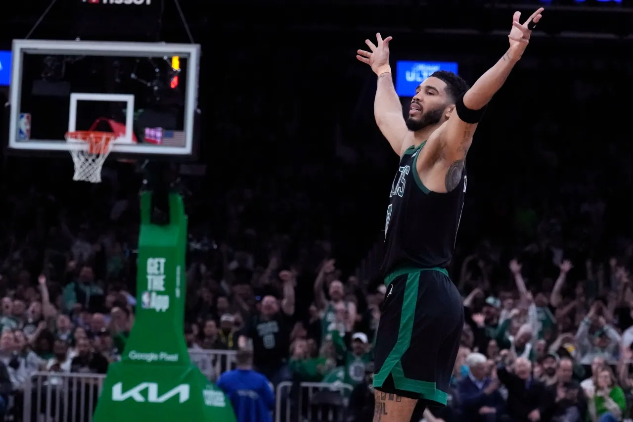 Celtics vencen a Cavs y avanzan a la final de la Conferencia Este