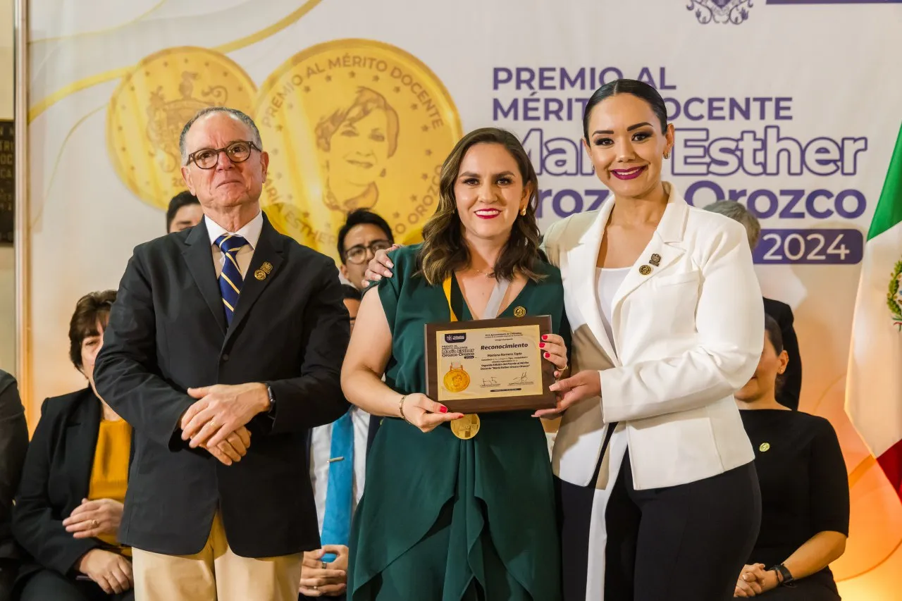 Entrega galardón municipal ‘María Esther Orozco Orozco’ a docentes destacados