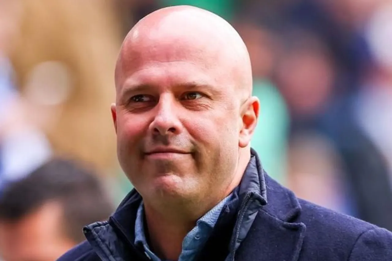 Confirma Liverpool a Arne Slot como nuevo director técnico