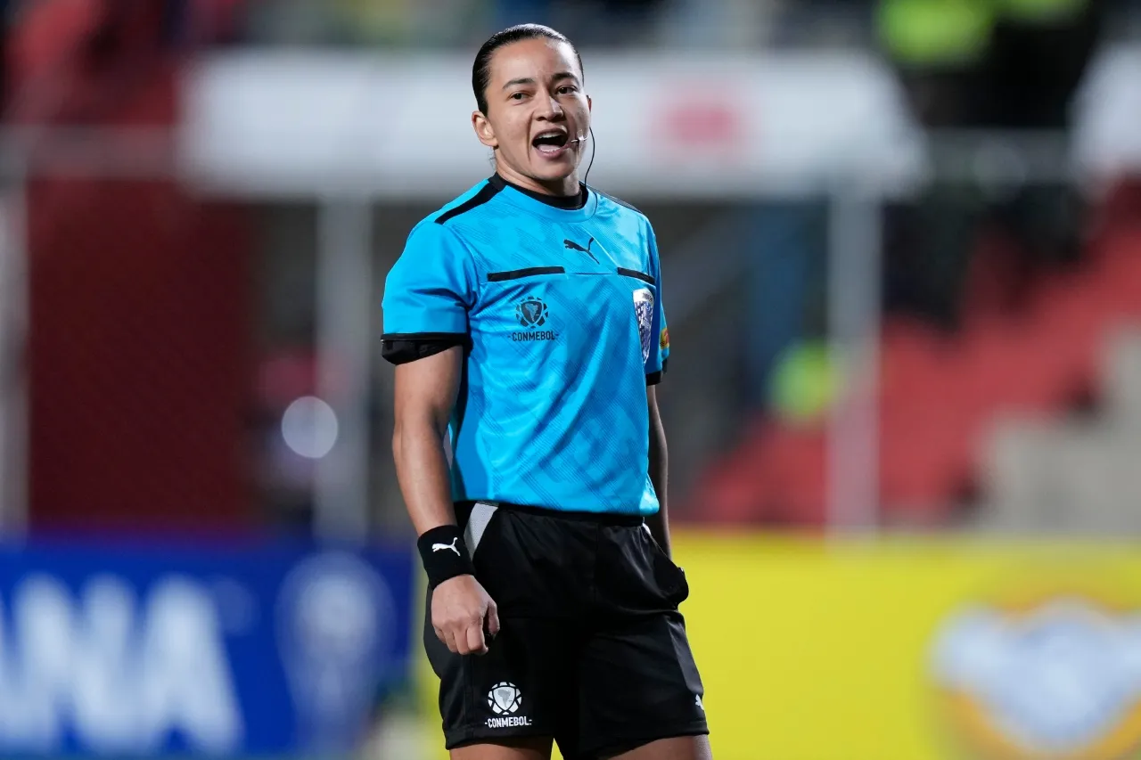 Designan a mujeres como árbitros y asistentes por primera vez para Copa América