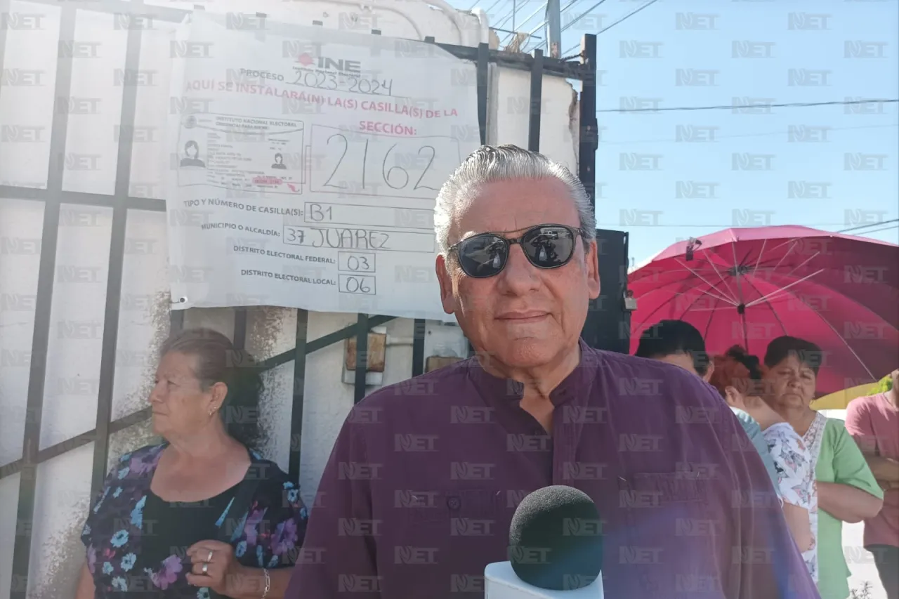 Enrique Romanillo dura casi 2 horas en fila para votar