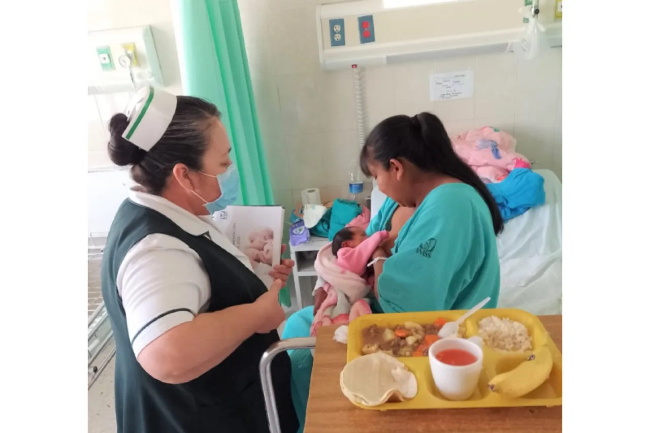 Distinguen a enfermera chihuahuense por 23 años de trayectoria
